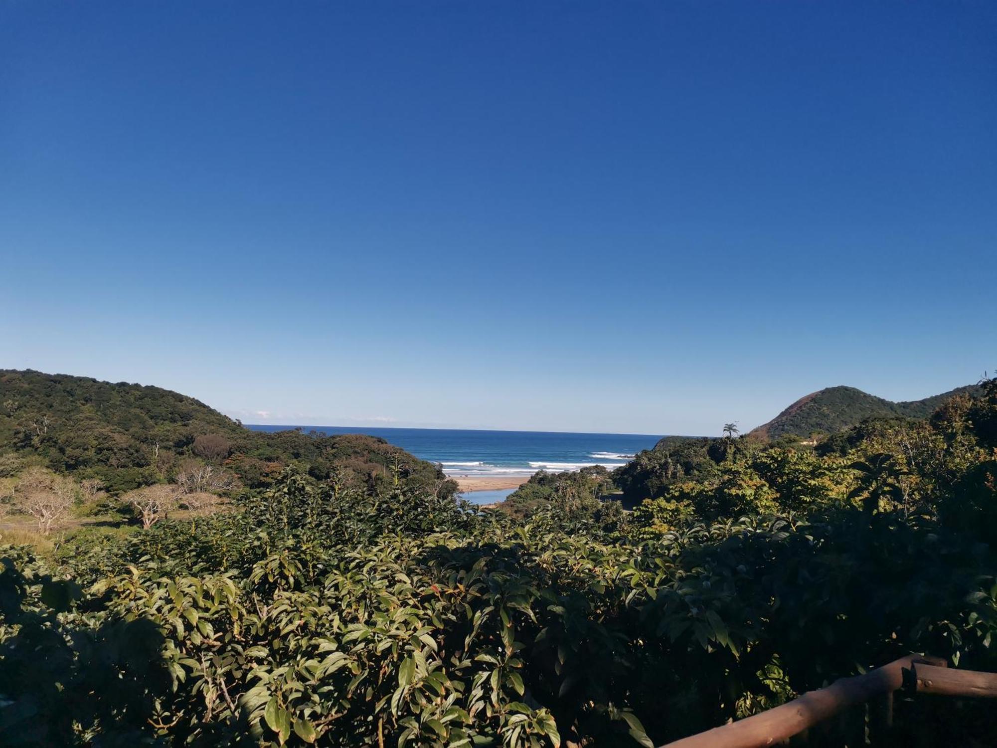 Amapondo Backpackers Lodge Port Saint Johnʼs Esterno foto