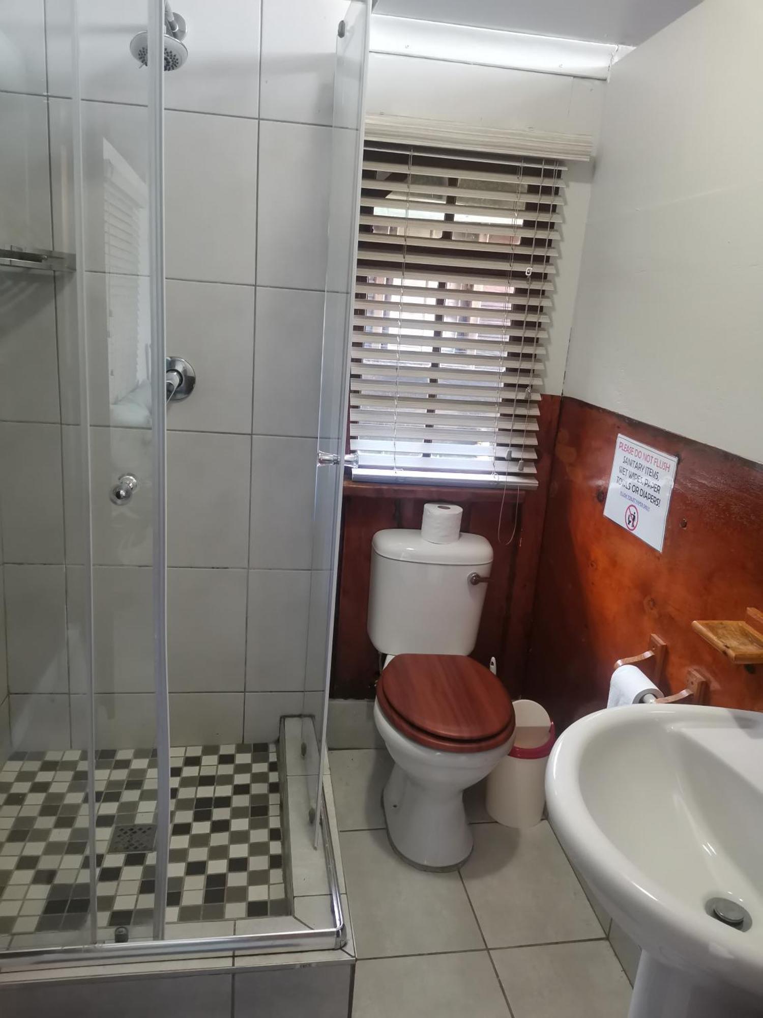 Amapondo Backpackers Lodge Port Saint Johnʼs Esterno foto